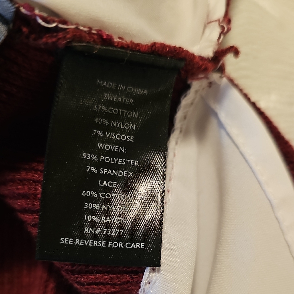 Simply Vera Vera Wang Maroon Lace Overlay Sweater Womans Medium - Picture 9 of 13